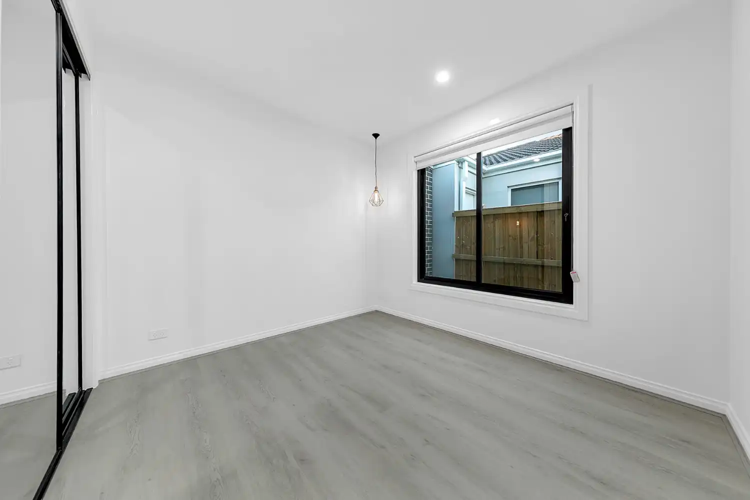 4 Fairhill -9