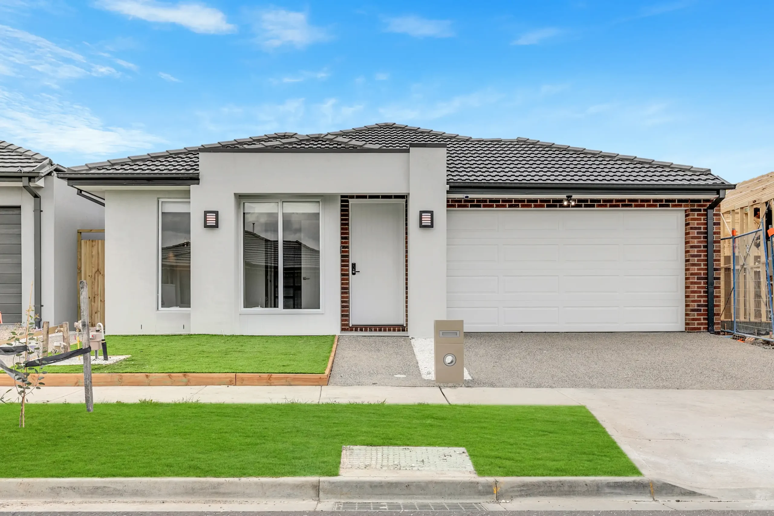 0V0A7237-With Grass 11 Ballina